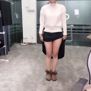 浴室里强摁做开腿呻吟的视频浴室内的隐私侵犯，强摁开腿呻吟的影像分析-第3张图片