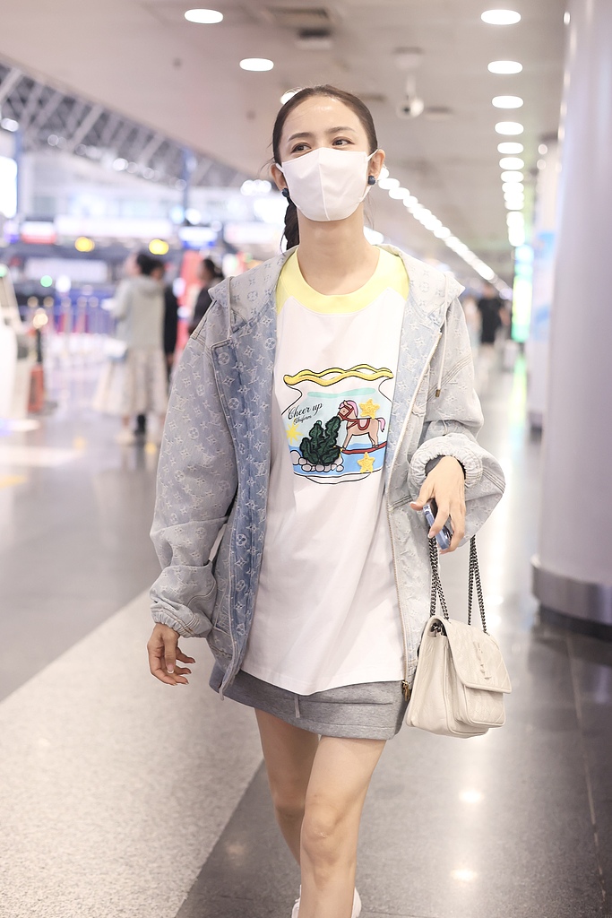 佟丽娅怎么了中央电视台佟丽娅在中央电视台的最新动态-第2张图片