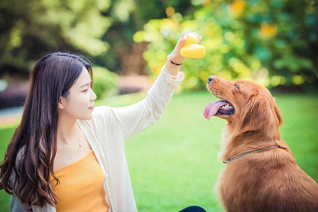 我家狗狗与我的亲密瞬间