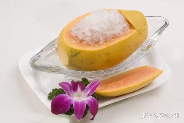 用嘴丰胸，一个荒谬的传说