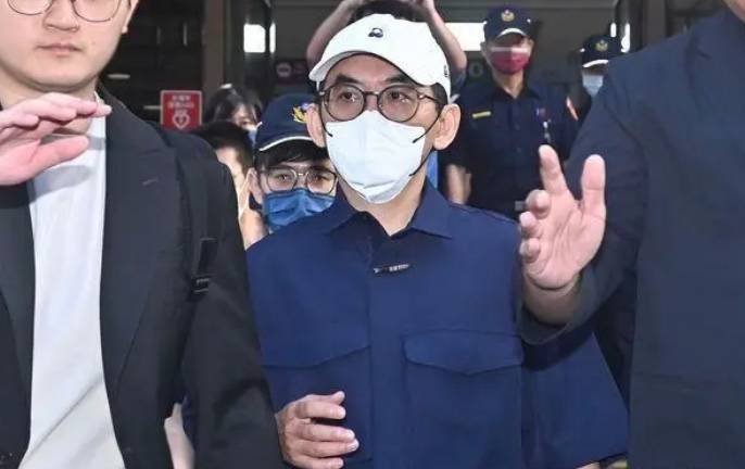 偷拍论坛的危害与应对策略