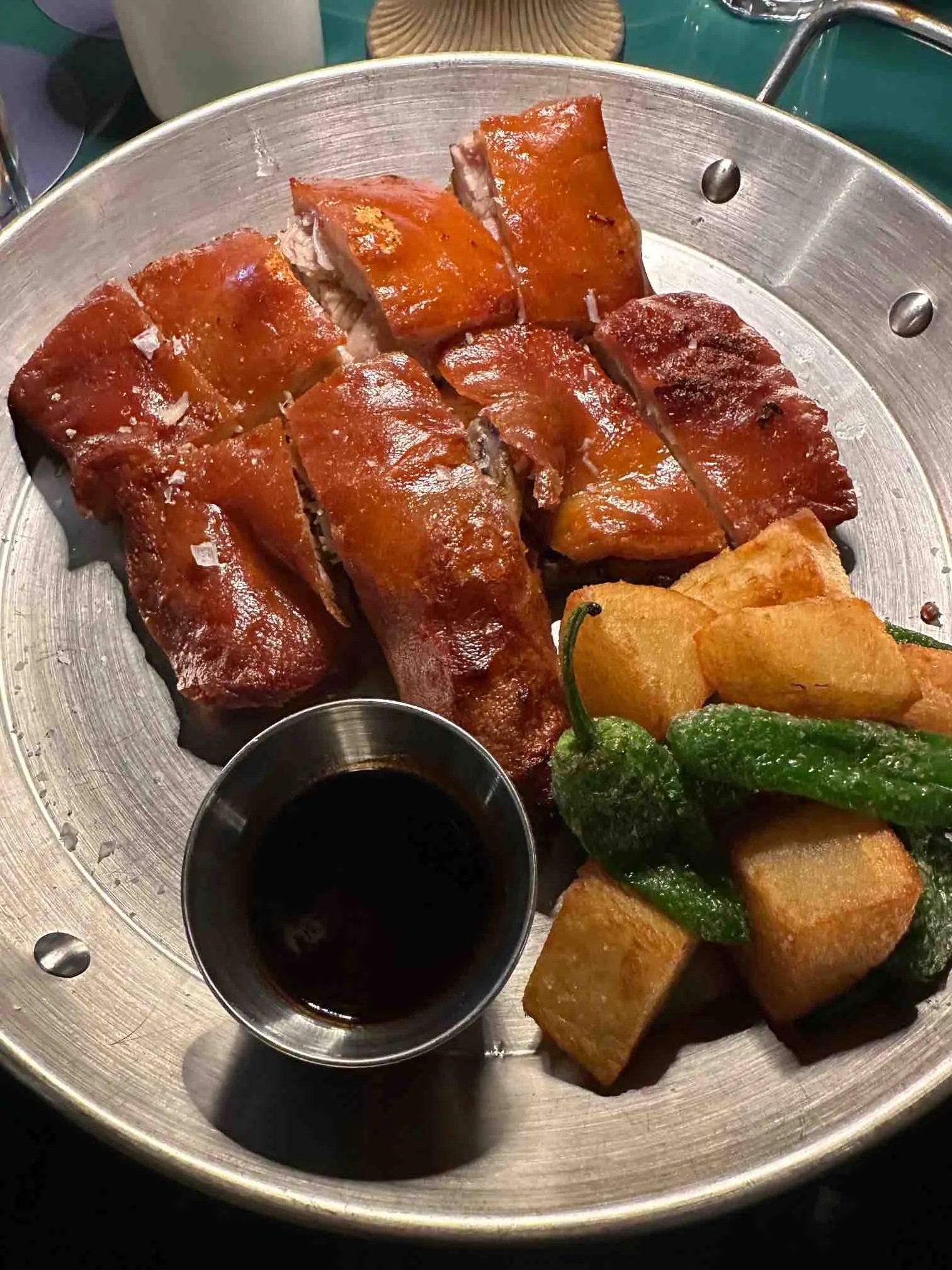 一边做饭饭一边燥L厨房中的烹饪与音乐节奏，一边做饭一边享受的独特体验