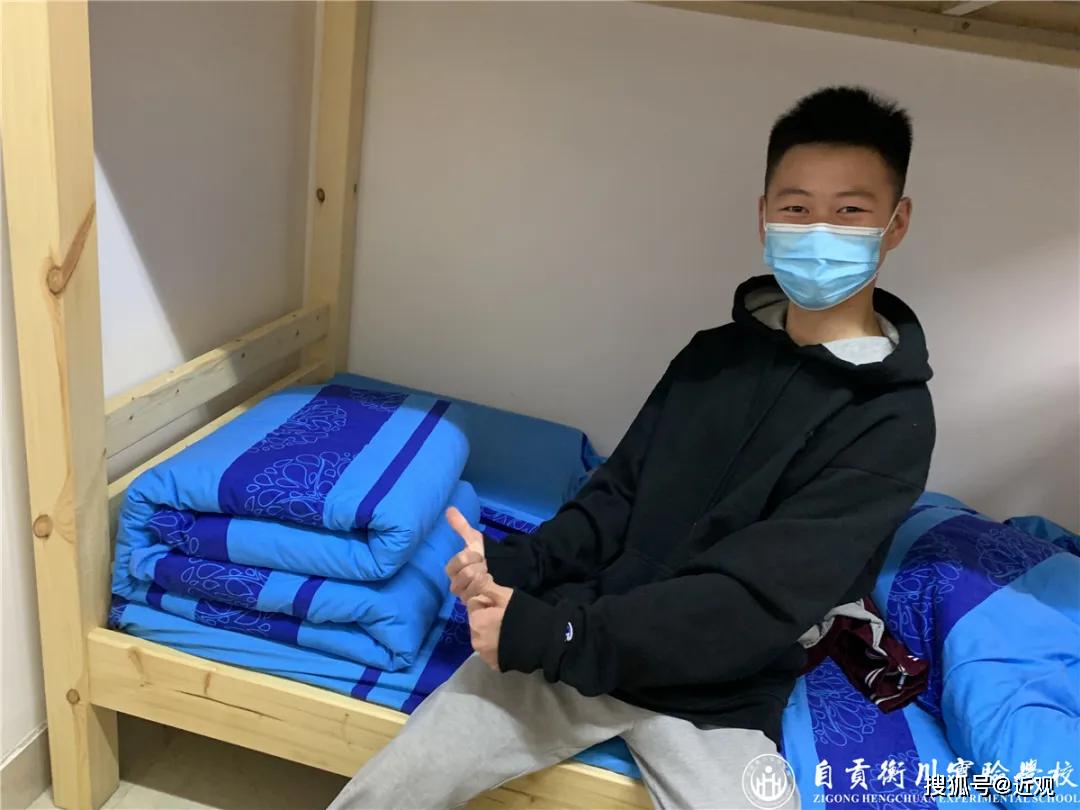 半夜儿子对我买的全过程半夜，儿子对我那个的温暖记忆