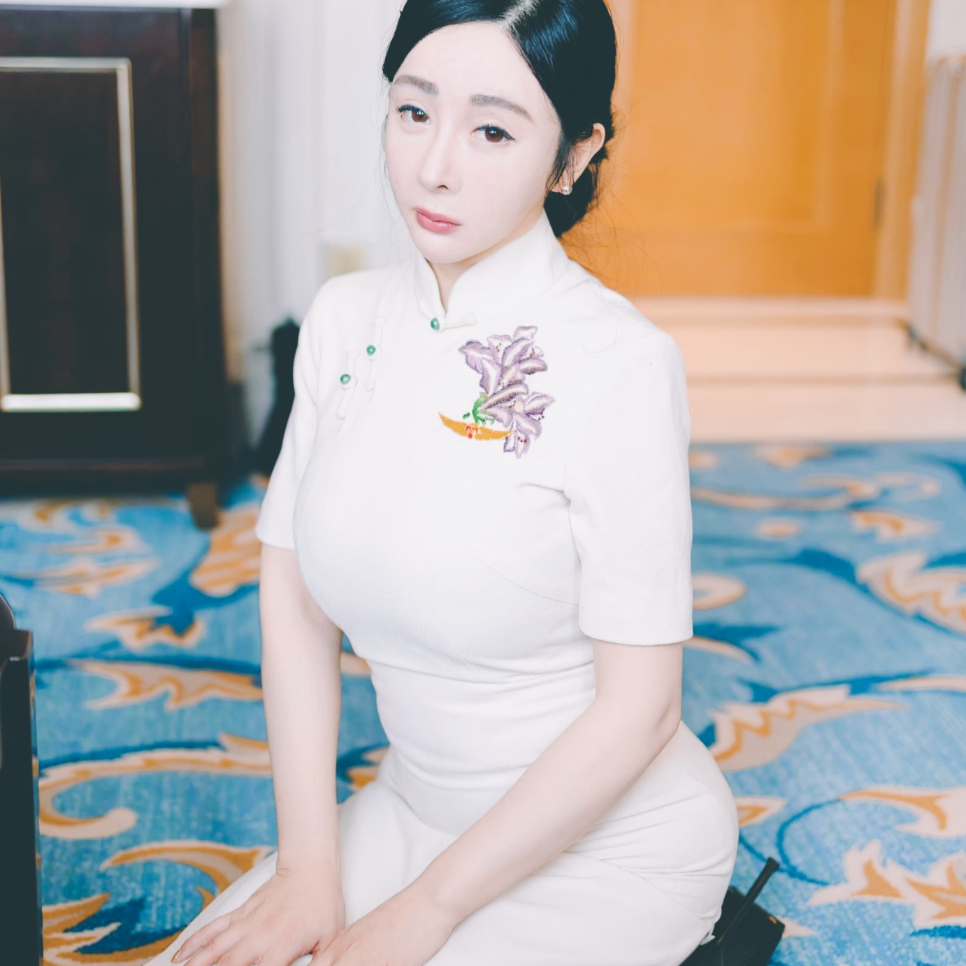性饥渴的欲女少妇探索性饥渴的欲女少妇的心理与现实-第3张图片