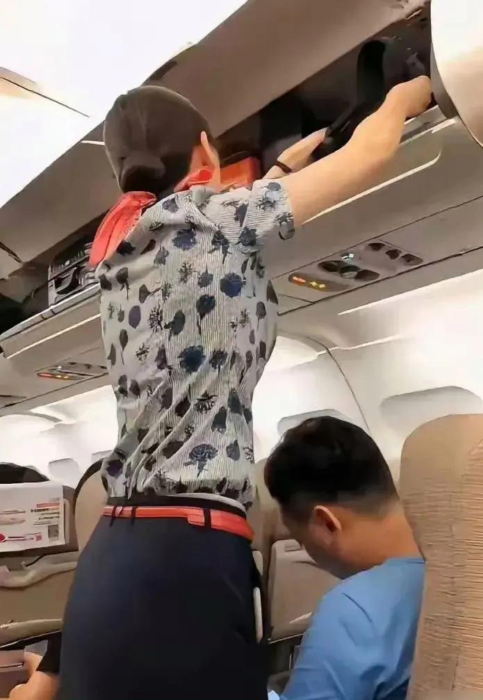 狂干空姐狂干空姐——误解与真相的探索