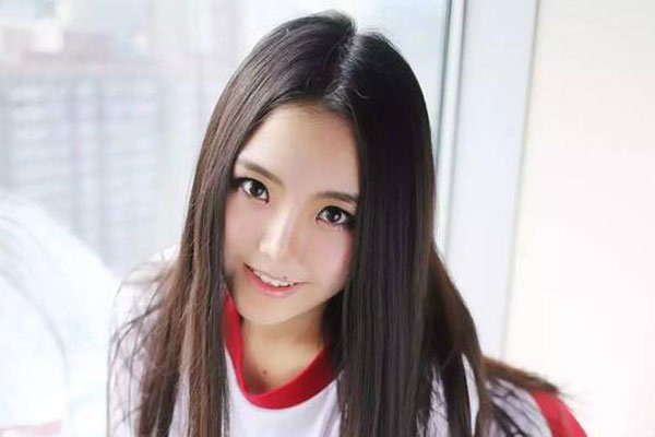 汤芳艺术品汤芳，大胆人体艺术的探索者-第2张图片