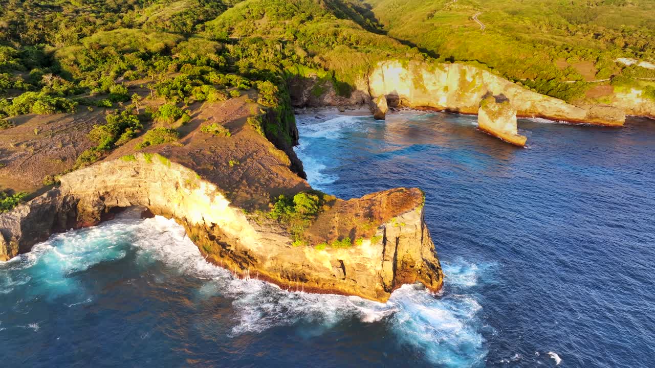 破碎海滩调查军团破碎海滩的秘密，调查军团的探索之旅-第3张图片