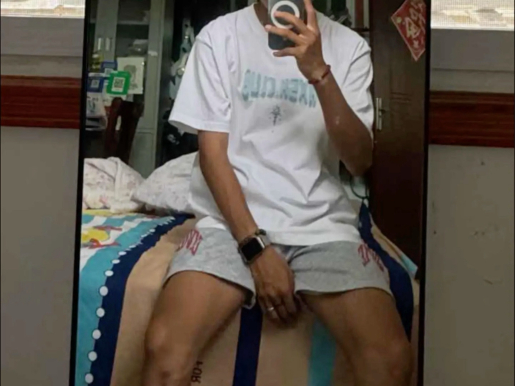 体育生皮肤黑怎么办黑皮体育生与白皮小受的独特故事