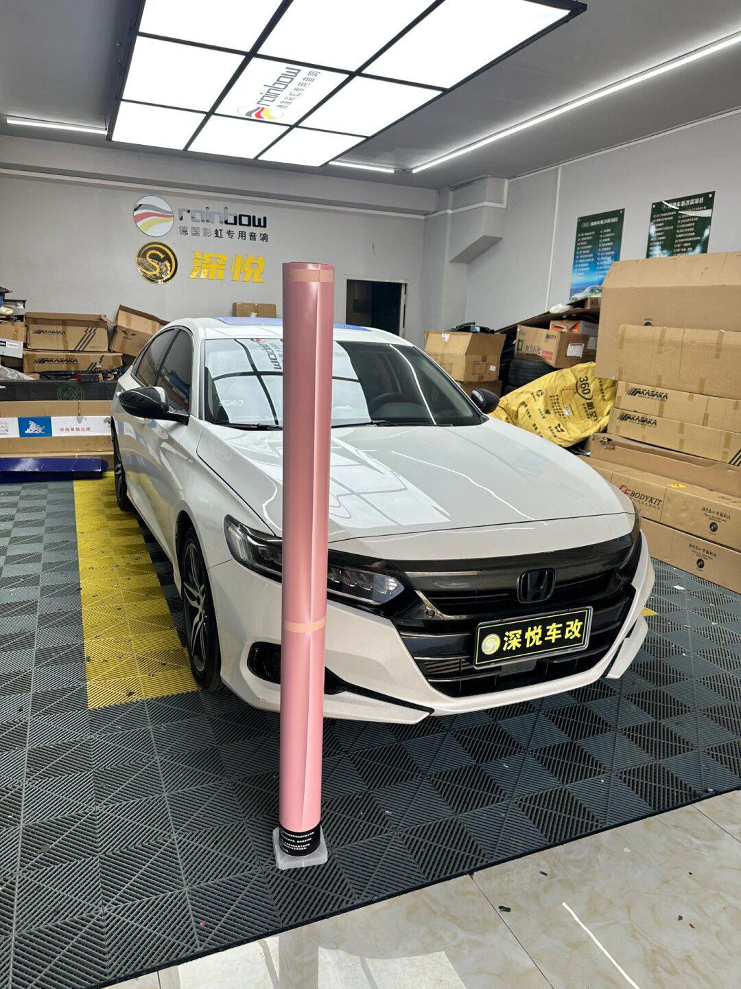 雅阁女装雅阁女的独特魅力与风采-第3张图片