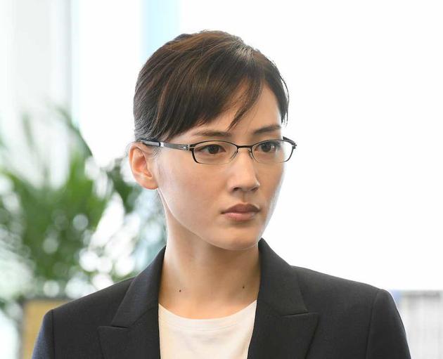 年轻的继拇——主演的魅力与挑战