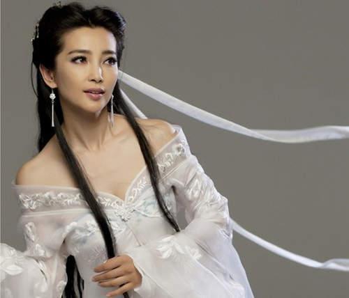 清冷师尊的独特姿态——受露之下的玉势之美-第2张图片