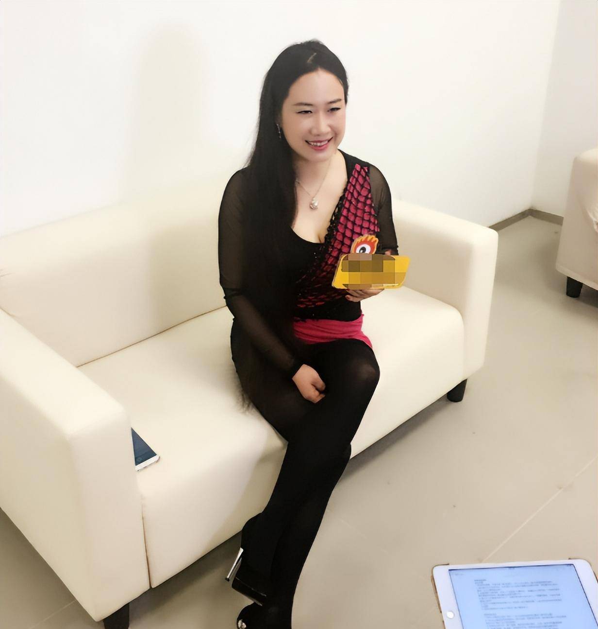 日本熟人妻人伦A片——不可触及的禁忌之境-第2张图片