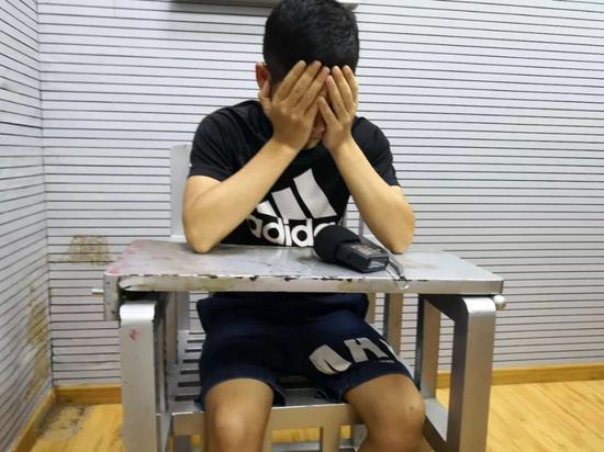 掀衣抓下体女性事件，社会影响与法律思考