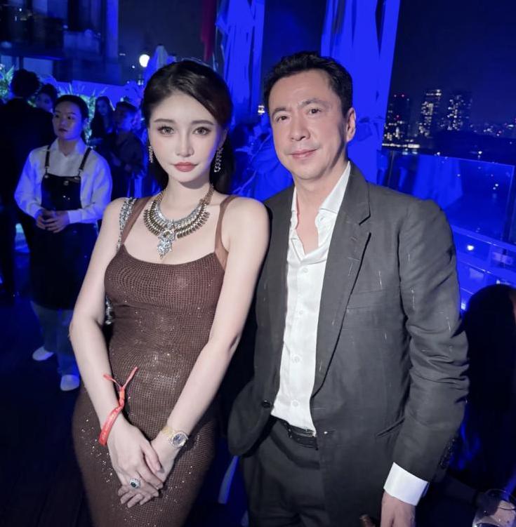带老婆参加多人活动的实际体验-第2张图片