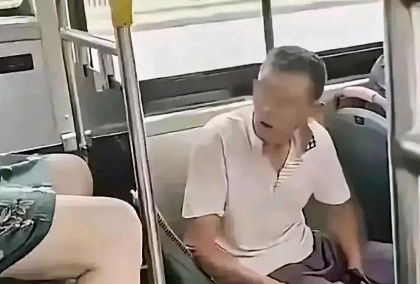 公车上的意外体验