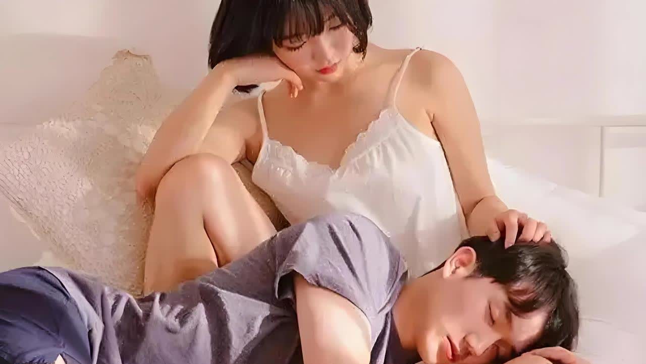 男性心理探究，为何男性喜欢女性亲吻其弟弟-第2张图片