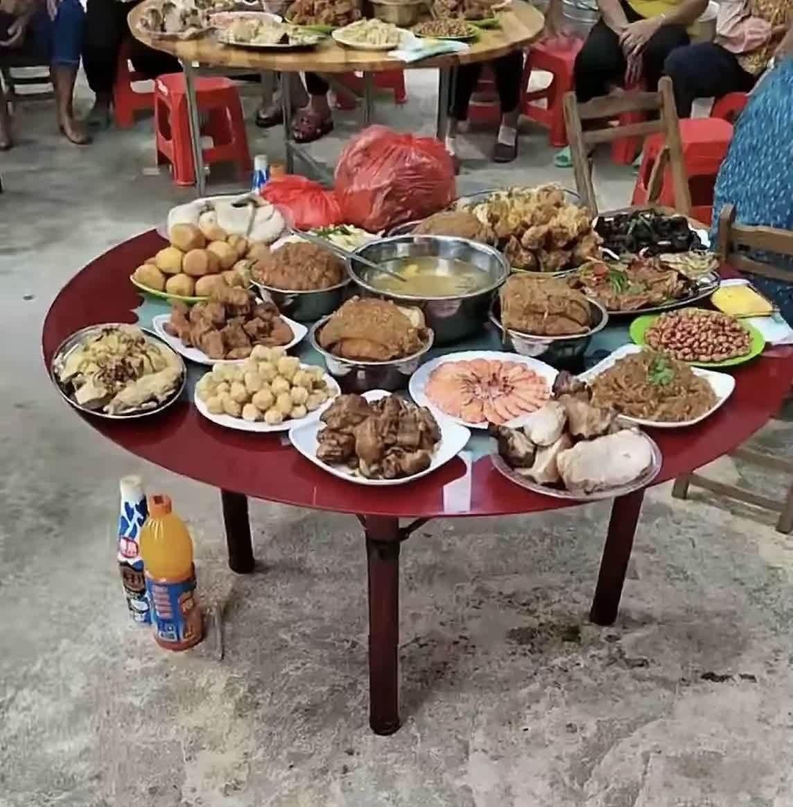 100块钱附近人用一百块钱，寻找附近的温暖-第2张图片