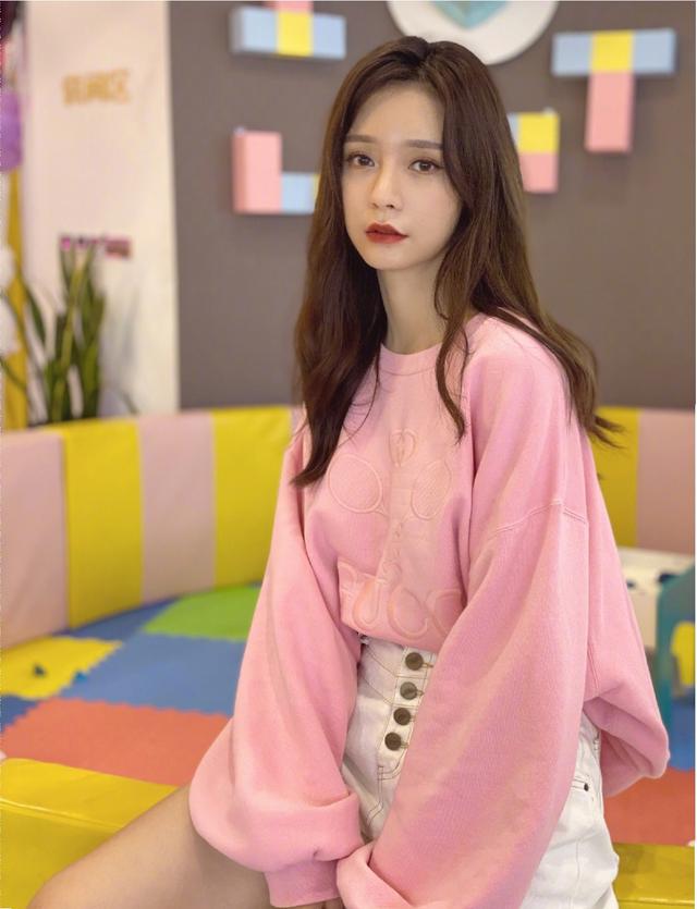 诱惑我的邻家美女姐姐-第3张图片