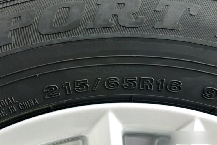 深入解析精品日产卡现象，一卡二乱码背后的故事-第1张图片