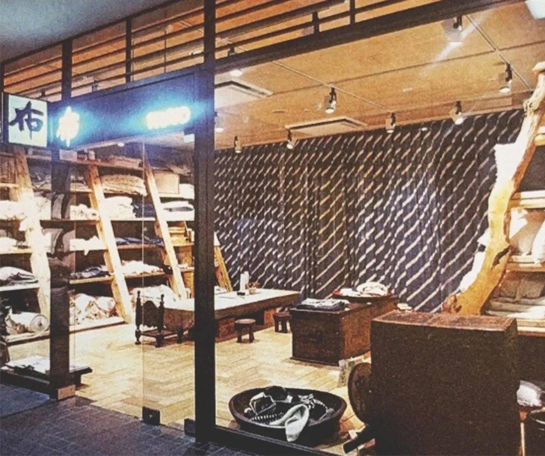 探索日本一卡2卡3卡四卡精品网站