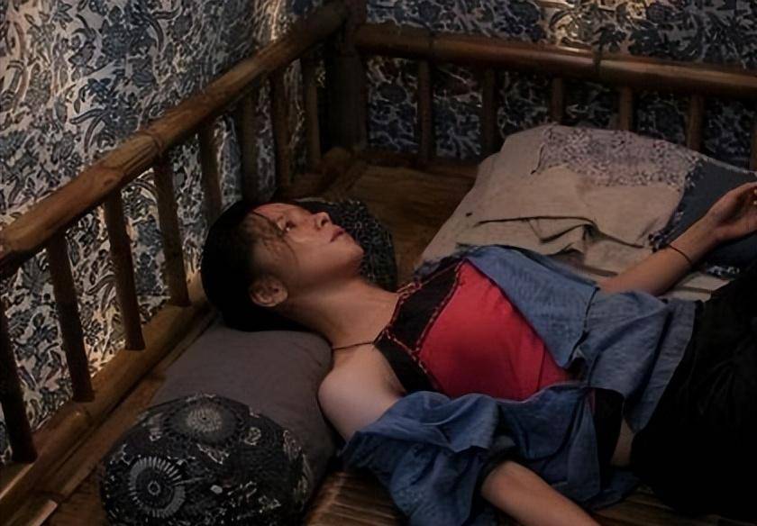 解开美女内裤吻戏解开美女内裤吻戏的背后与道德伦理的探讨