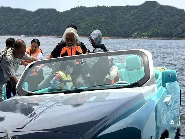 娇妻被老头播种娇妻遭遇播种之谜
