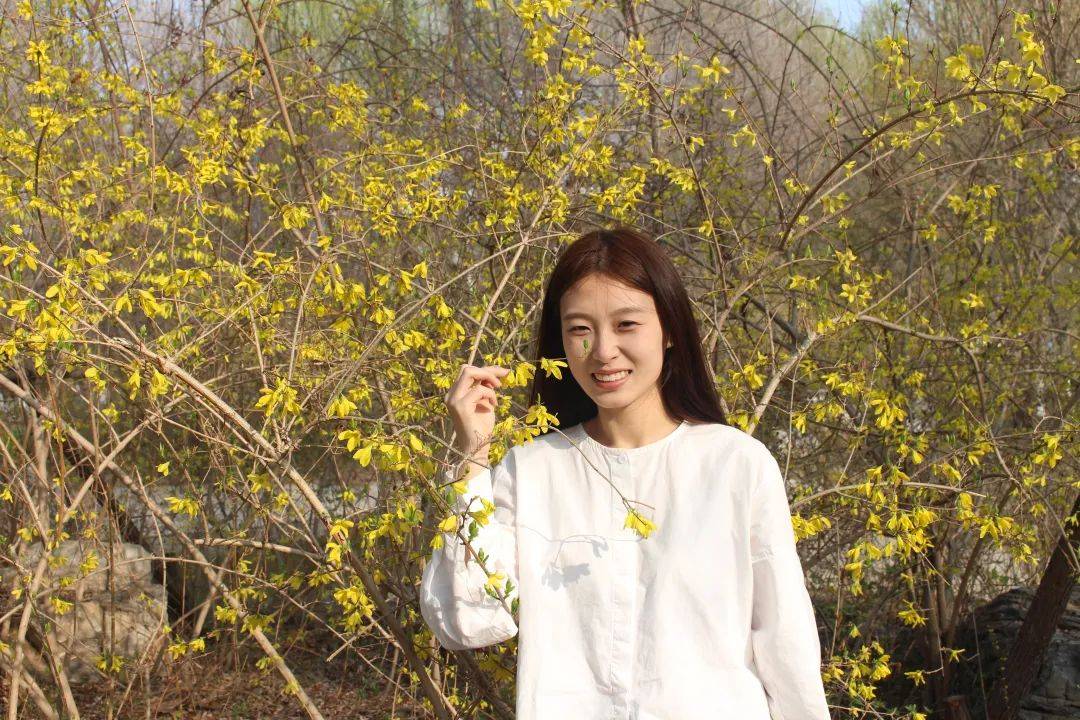 校园之花——校花H的独特魅力-第3张图片