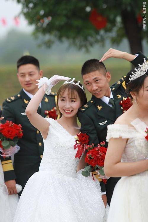 去老公部队探亲穿什么衣服探亲之旅，与军人的甜蜜挑战-第1张图片