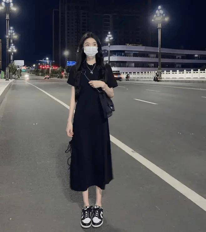特别放得开的直播，释放自我，展现真实-第2张图片