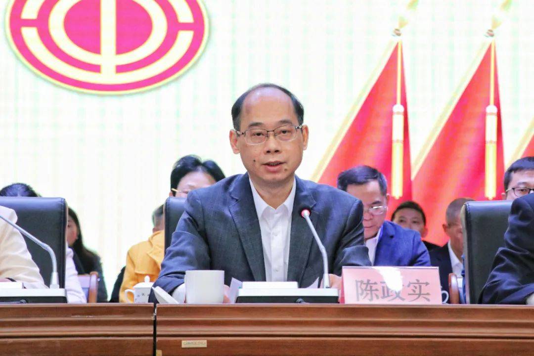 新一届政治领导班子成员新一届政治领导班子，时代的新篇章