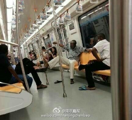 探索黑人文化之美，深度解析40公分之下的奥秘-第3张图片