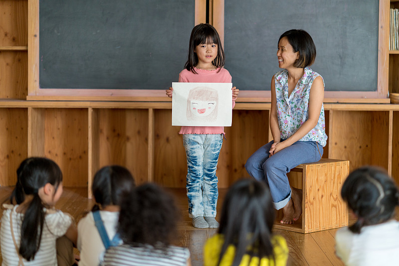 女学生在公交车上勇敢发声，一次疯狂的输出-第3张图片