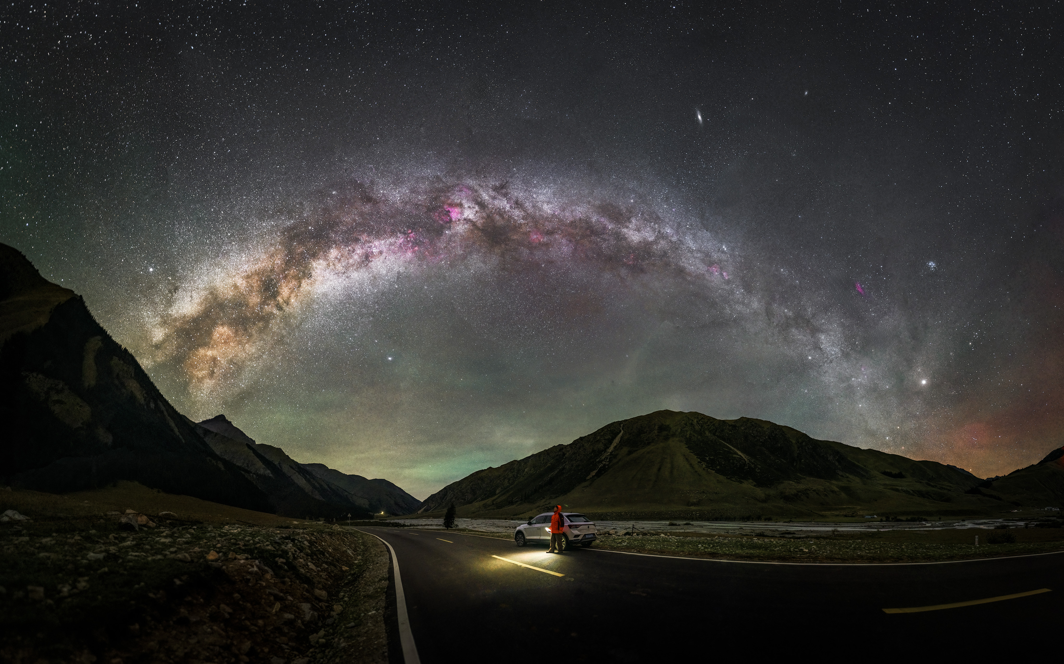 天美麻花星空视频天美麻花与浩瀚星空的浪漫交织——视频记录与赏析-第2张图片