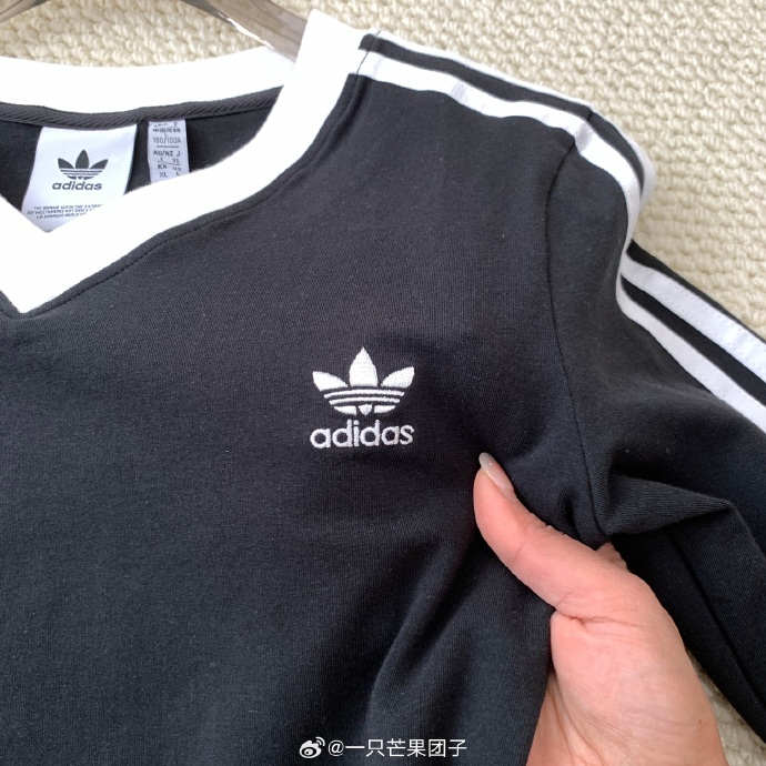 三叶草欧码和国内尺码三叶草欧亚专线，欧洲S码的时尚之旅-第2张图片