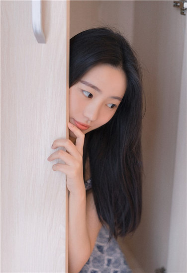 秋葵视频与美容院下载，男性助力与女性的美丽追求-第1张图片