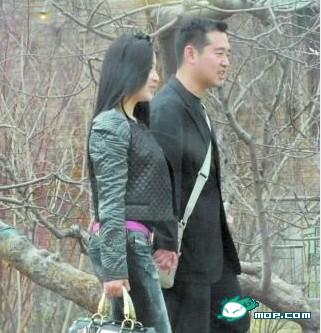 吃奶门事件揭秘吃奶门事件，网络风波背后的真相-第2张图片