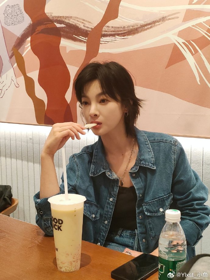 杨杏演员个人资料杨杏，一位独特的文化使者-第3张图片