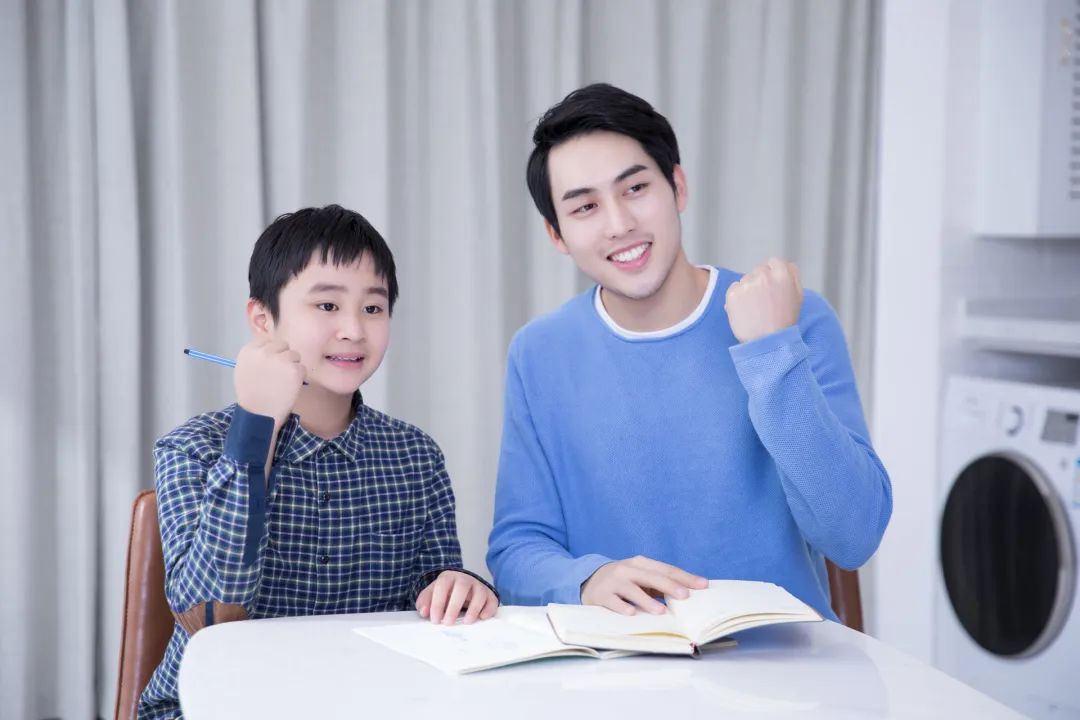 来吧儿子妈妈今天是你的人母爱的呼唤——今天，儿子，你是妈妈的人