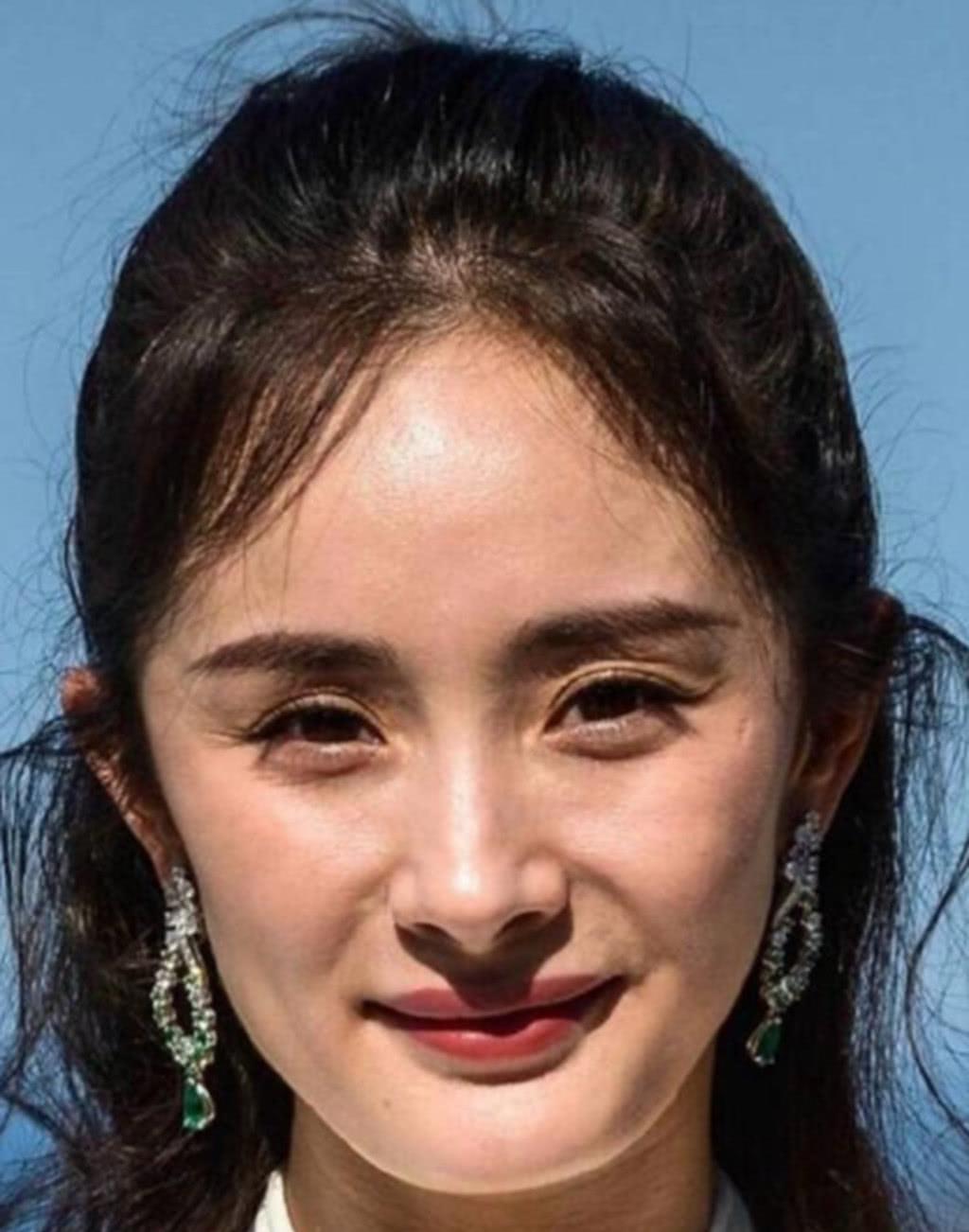 老女人下面毛荫荫的黑森林探索女性私密之美——老女人下面毛荫荫的黑森林