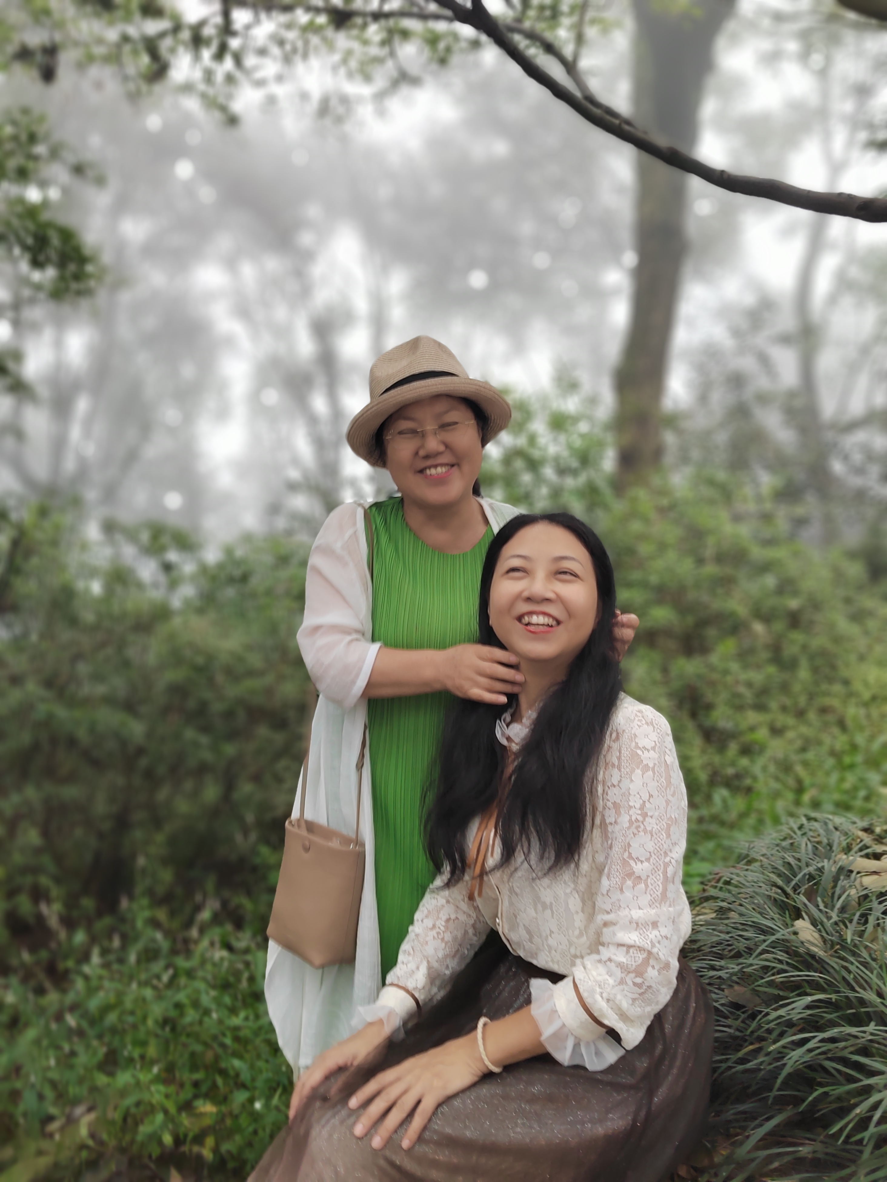 室友的意外惊喜，一次难以忘怀的亲密体验-第3张图片