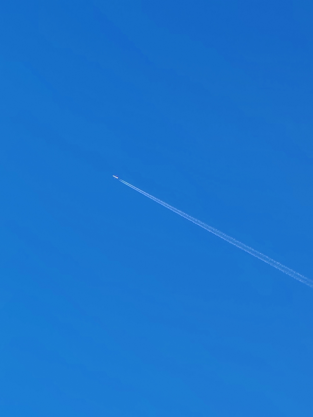 空之旅人，追寻无垠天际的足迹-第2张图片