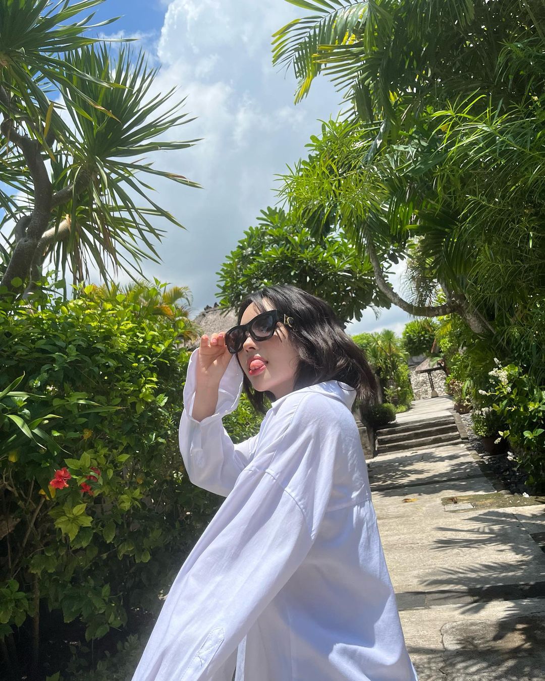 19最强rapper潮水19岁女RAPPER潮水欢迎你——青春的旋律与潮流的碰撞-第2张图片