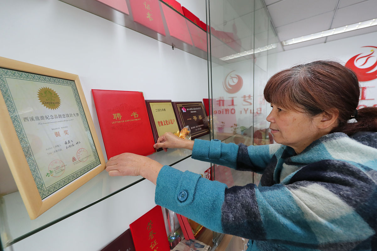 酒店爆操，现象解析与应对策略-第1张图片