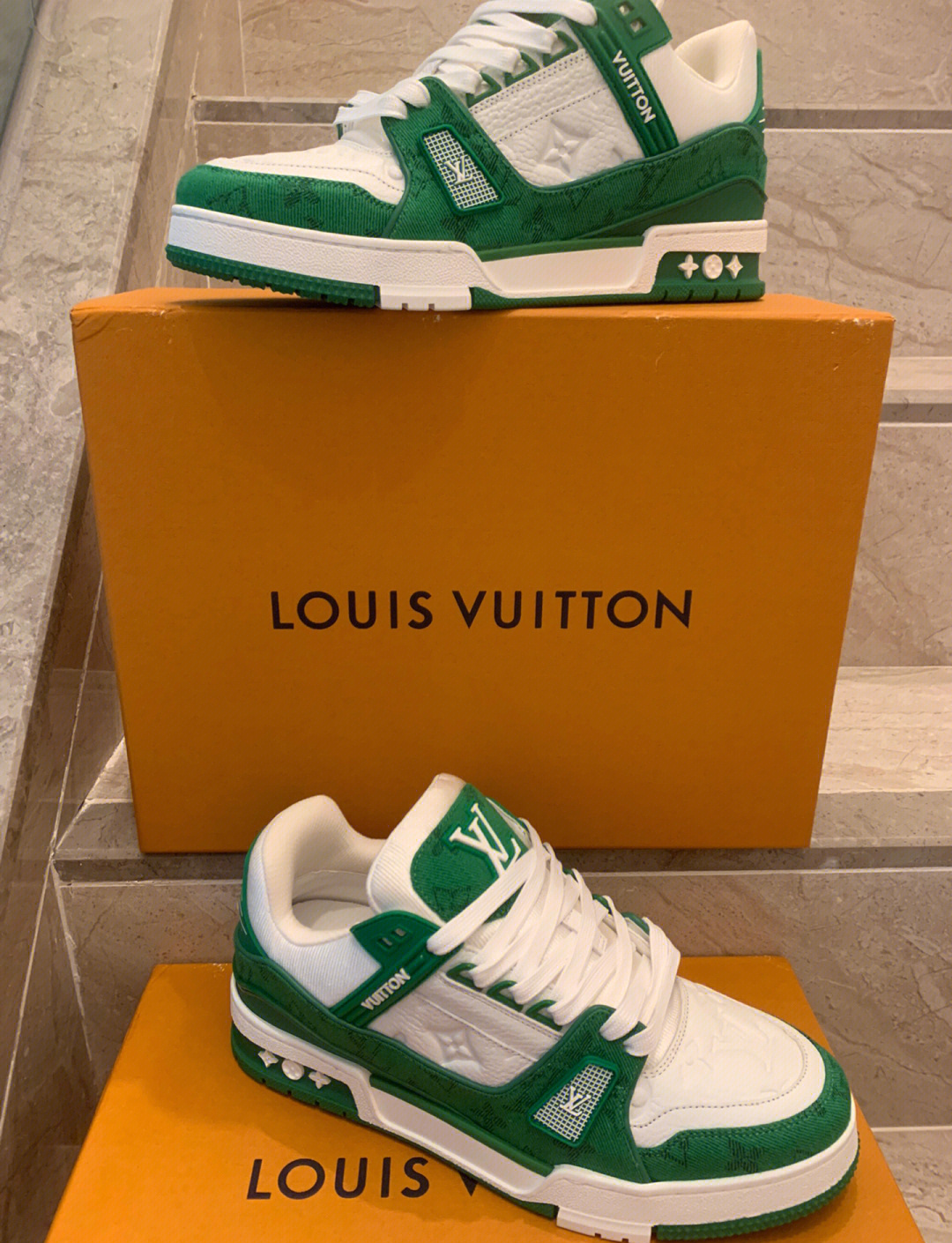 YY18.LV，时尚潮流的引领者
