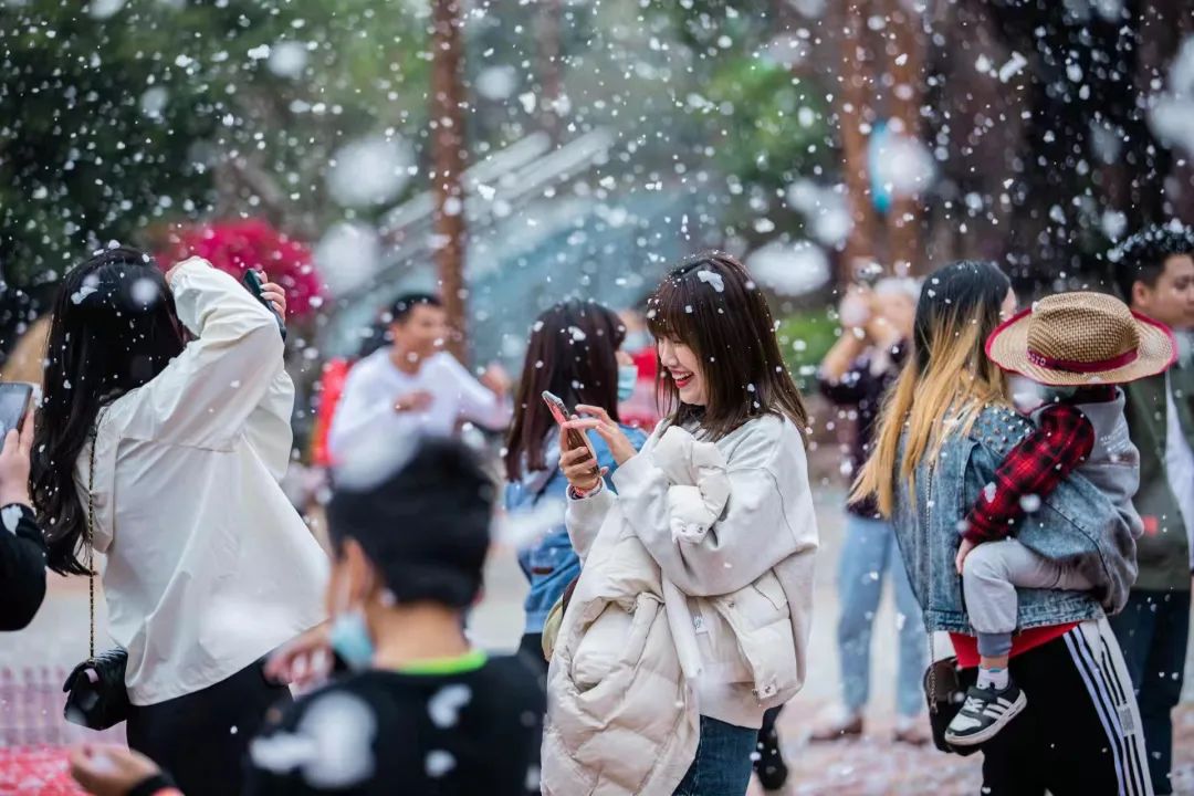 飘雪在线观看影院播放电影飘雪之夜，在线观看影院的浪漫之旅