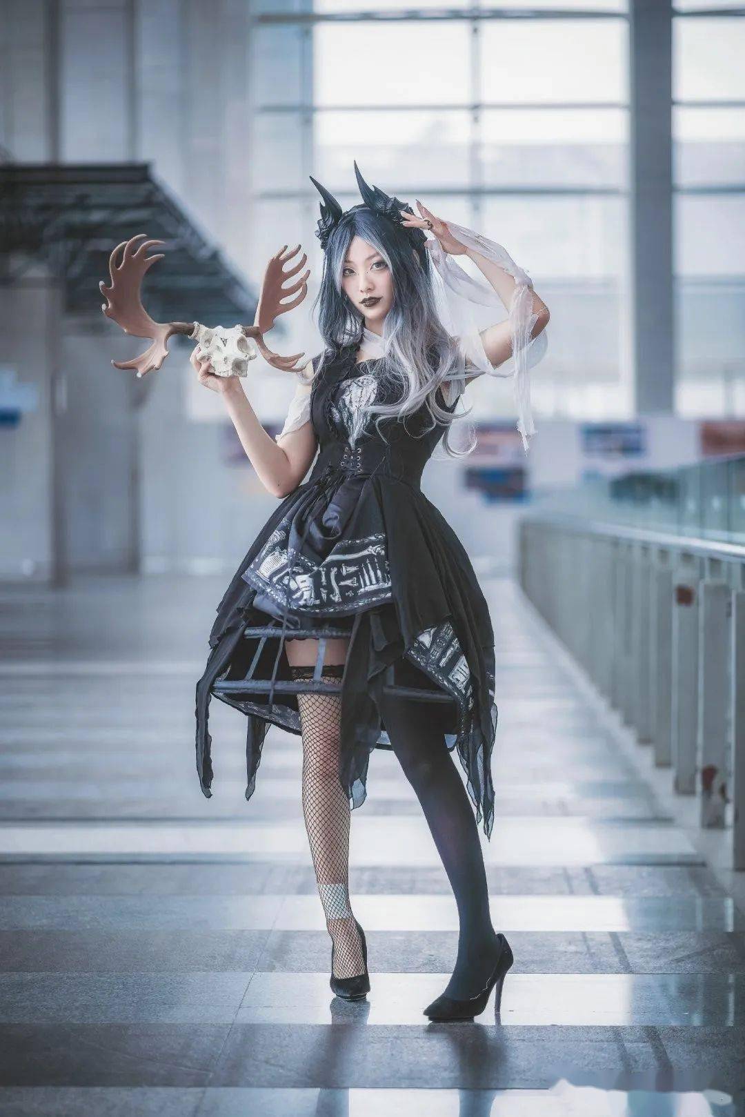 山寨Lolita可以自己改吗山寨LOL，游戏文化的双刃剑-第1张图片