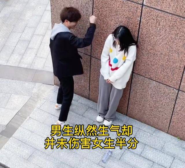 女生鼓励男生诵读视频的背后故事-第2张图片