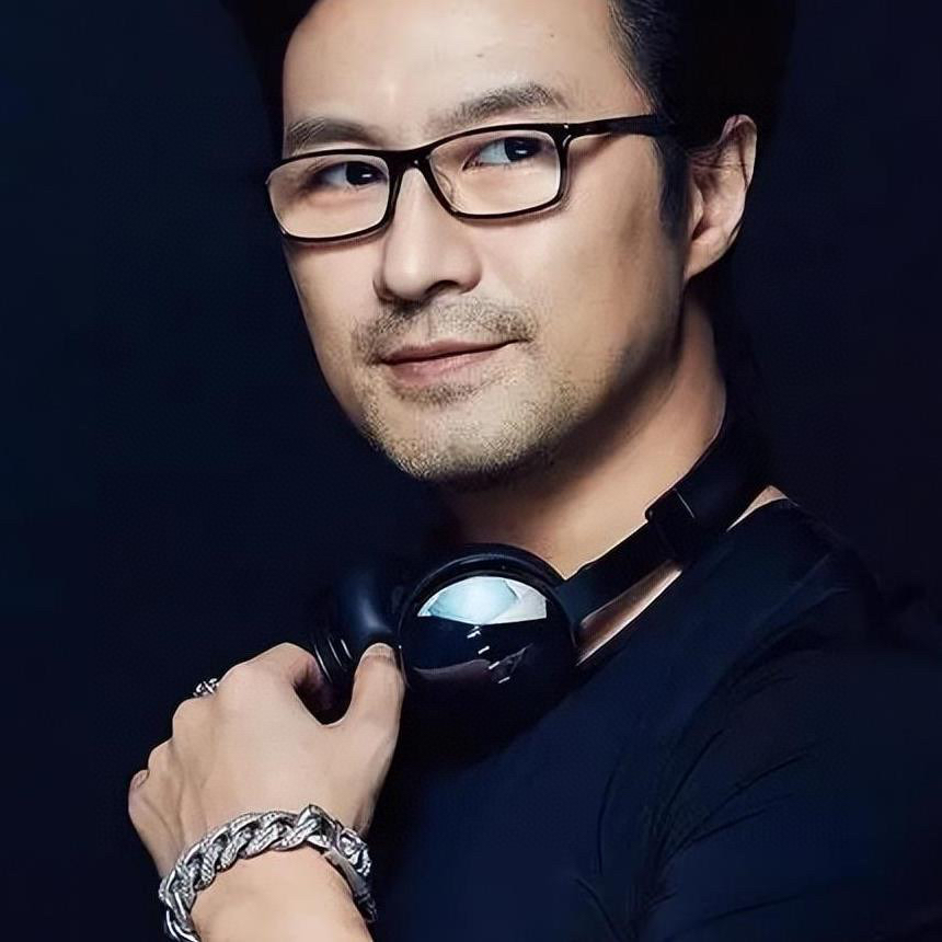 八卦新闻网，新闻与娱乐的完美融合-第2张图片