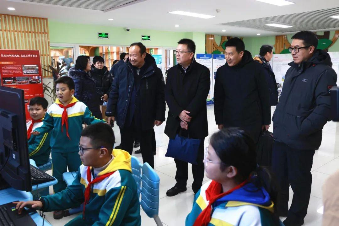 在学校里要了好几次学校生活中的多次请求与成长之路