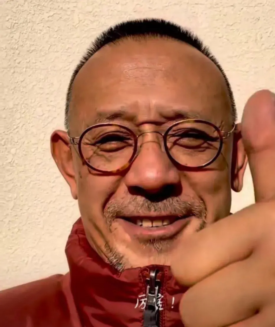 东北痞帅CHINESE粗口渣男东北痞帅背后的反思，CHINESE粗口与渣男现象的探讨-第1张图片